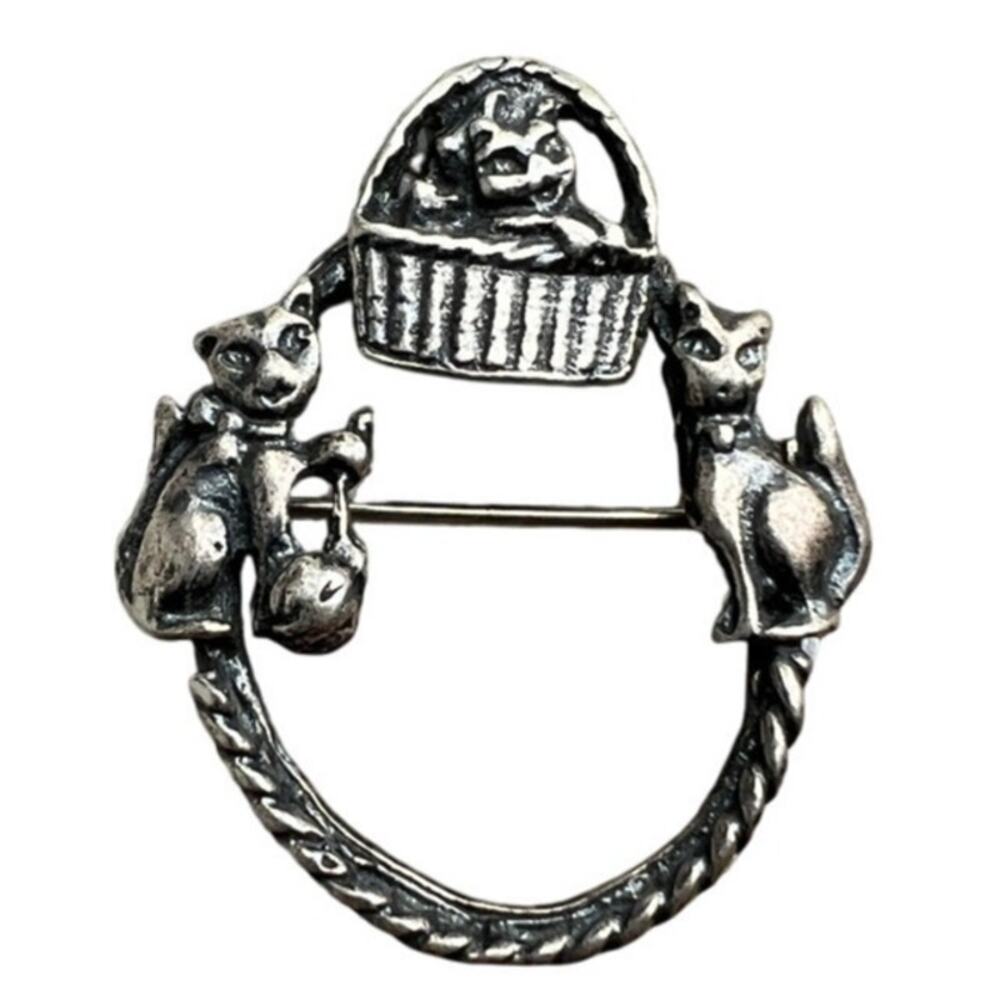 Sterling Silver Cat Pin Brooch Marked 925 Vintage Circular Wreath Kittens